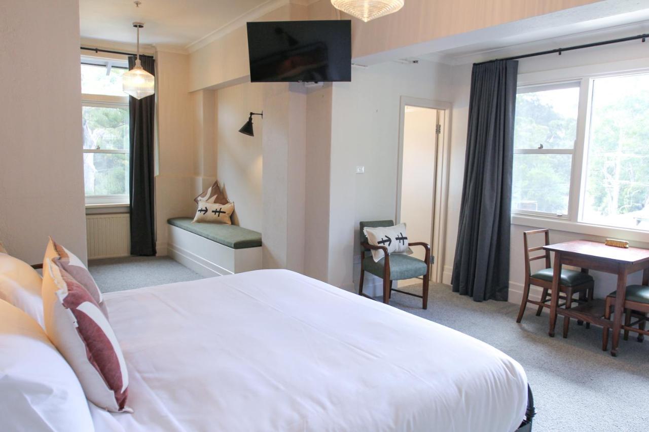 Alpine Hotel, Eat Drink Sleep Warburton Exteriör bild