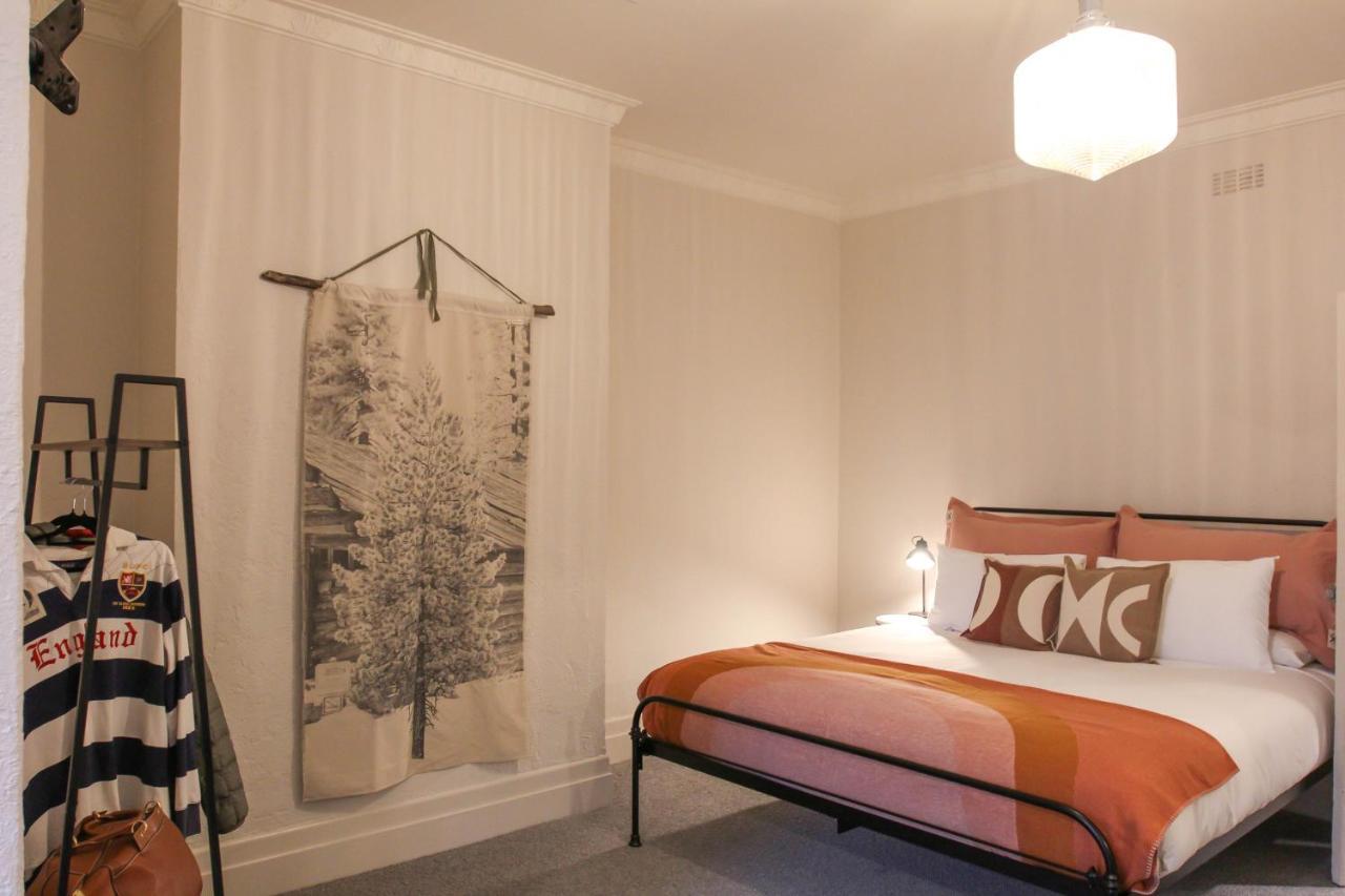 Alpine Hotel, Eat Drink Sleep Warburton Exteriör bild