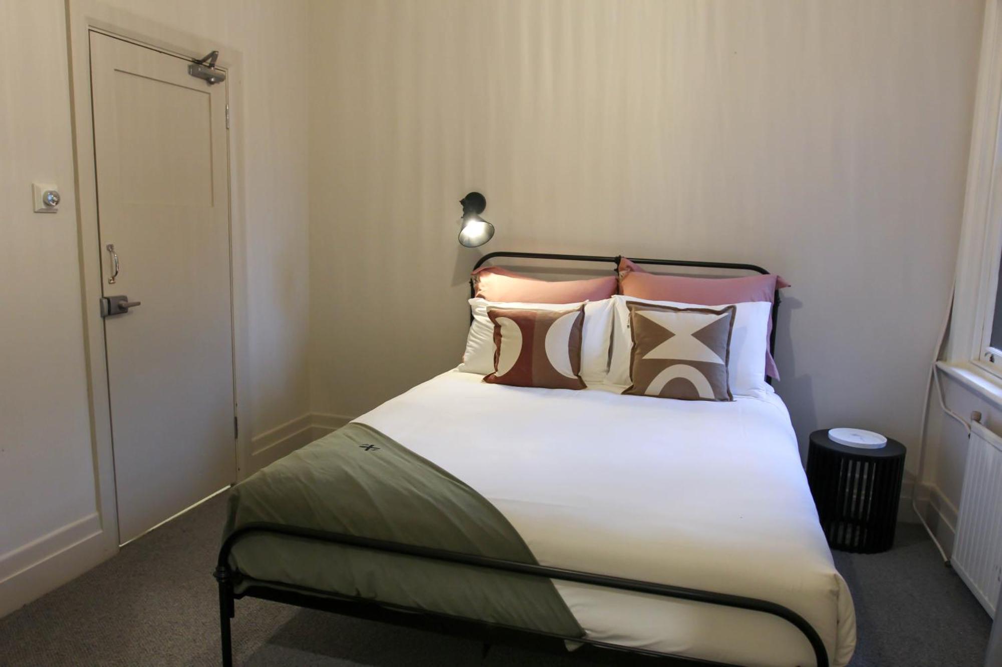 Alpine Hotel, Eat Drink Sleep Warburton Exteriör bild